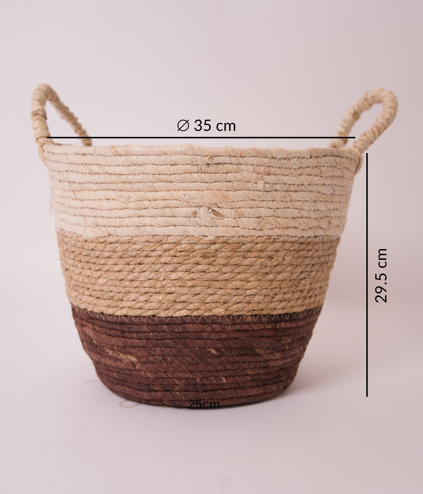 Tricolored natural basket