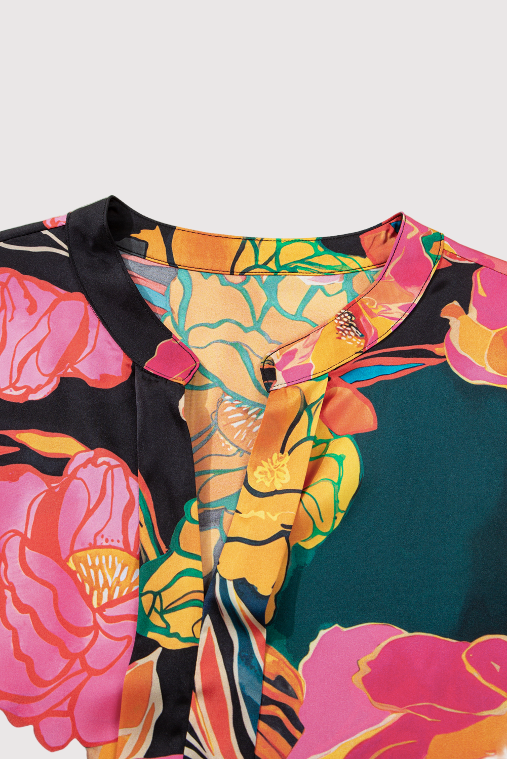 Black chic floral blouse